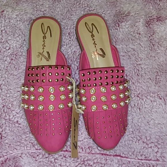 Shoes - Seven7 pearl slip on shoes